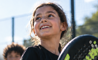 Laureus lanceert ‘Padel for Good’: grootste padelbeweging voor jeugd in Nederland