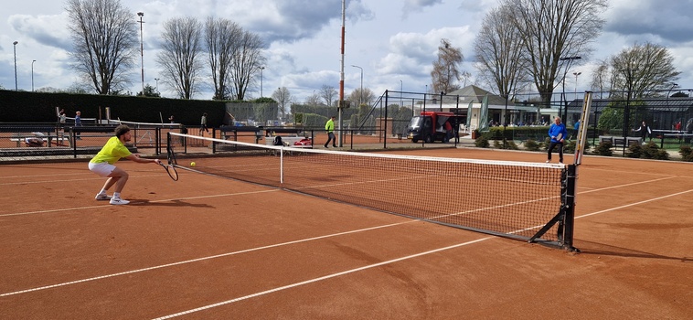 Eerste Waterdrop tennis vol sport, plezier en gezelligheid