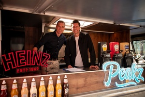 Heinz stapt sportwereld in met sponsorship van Peakz Padel