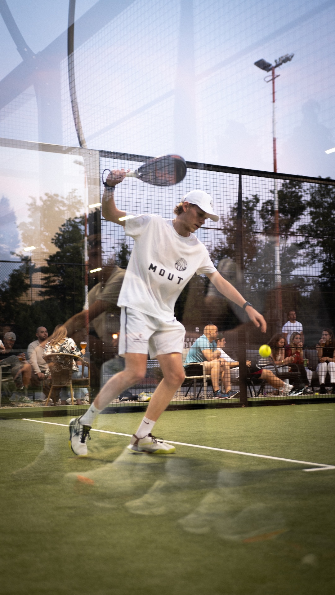 Eerste editie van Padel & Booze met een superpro‑padelwedstrijd