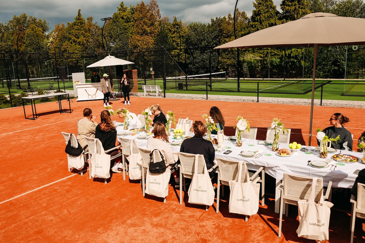 Eerste Waterdrop tennis vol sport, plezier en gezelligheid